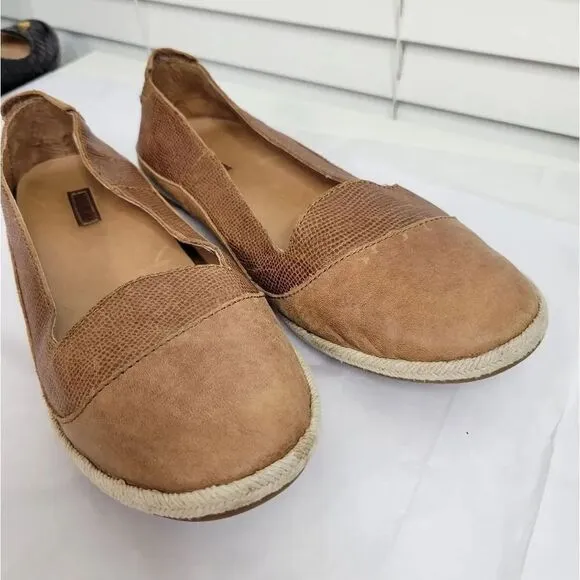 Olukai leather slip on Esperellda Flats W9