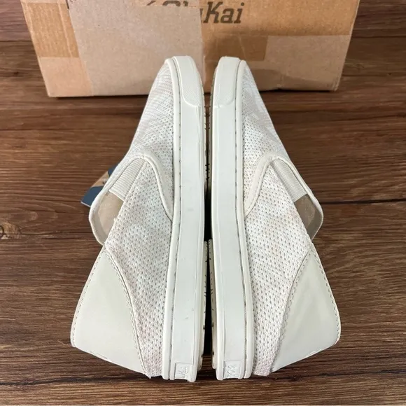 Olukai NEW Peheua White Slip-On Sneakers Loafers Women’s Size 5 Shoes Sneakers