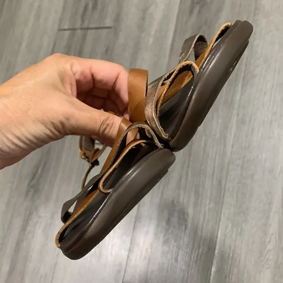 Olukai Upena Brown Leather &amp; Gold Adjustable Strap Sandals size 10