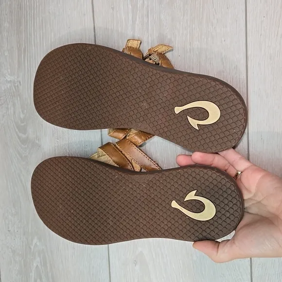 Olukai Women Honoka'a 20325 T strap Leather Sandals shoes sz 10