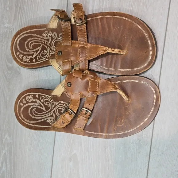 Olukai Women Honoka'a 20325 T strap Leather Sandals shoes sz 10
