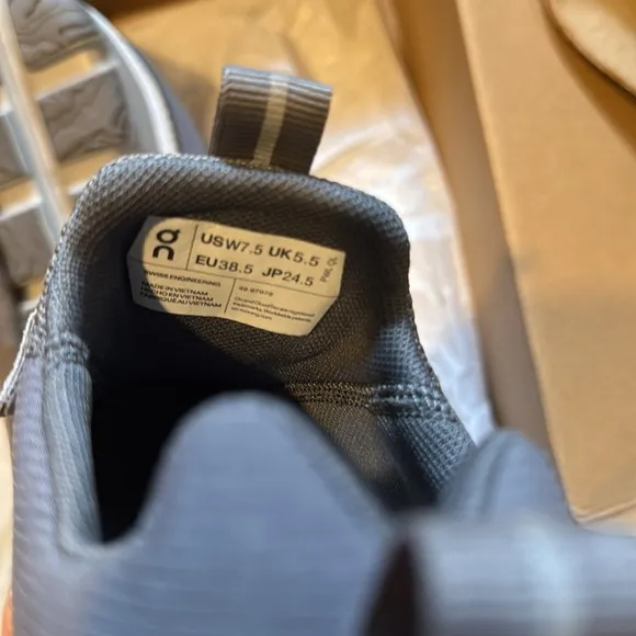 On Cloudaway Sneakers