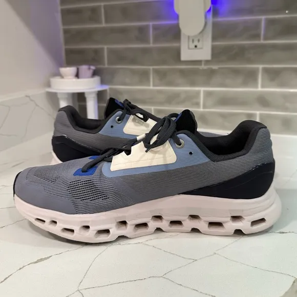 On Running Cloudstratus Sneakers. Men’s size 10 M. Color Fossil Midnight.