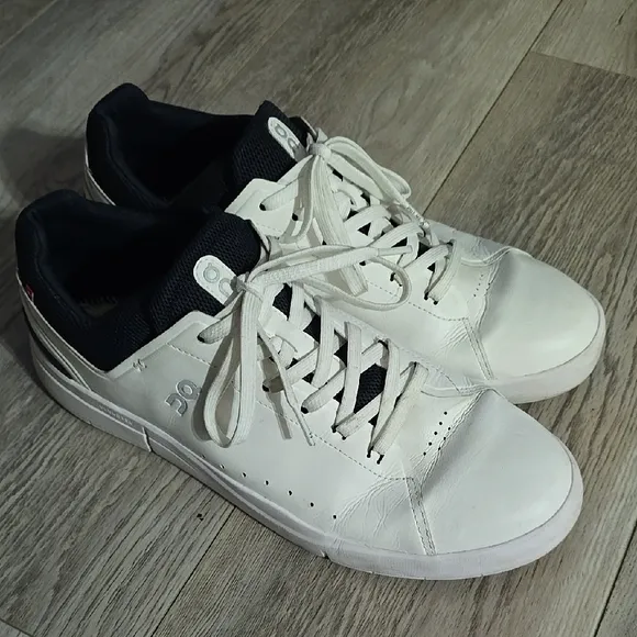 On Running White Sneakers Classic Athletic Design