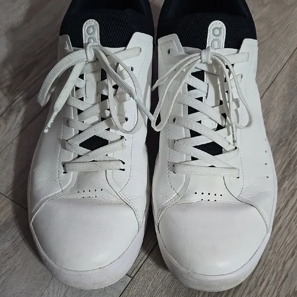 On Running White Sneakers Classic Athletic Design