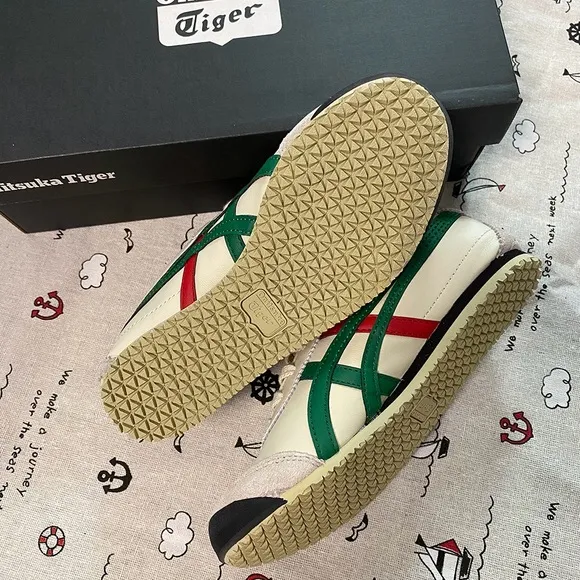Onitsuka Tiger MEXICO 66 Buzz Lightyear Womens Size 6 Sneakers Olive Green