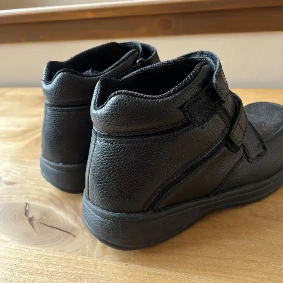 ORTHOFEET ORTHOPEDIC LEATHER GLACIER GEORGE BOOTS MEN 9 LEATHER ORTHOTIC COMFORT