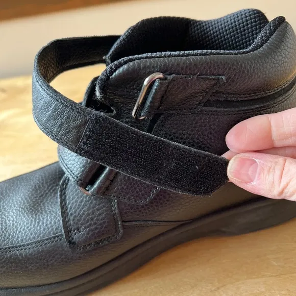 ORTHOFEET ORTHOPEDIC LEATHER GLACIER GEORGE BOOTS MEN 9 LEATHER ORTHOTIC COMFORT