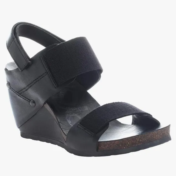 OTBT Trailblazer Black Wedge Sandals size 8 EUC