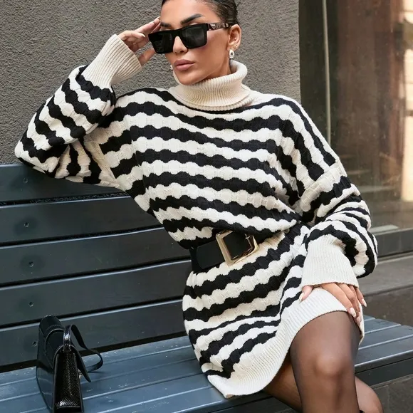 Oversize Sweater Dress With Black And White Striped Wavy Knit Pattem