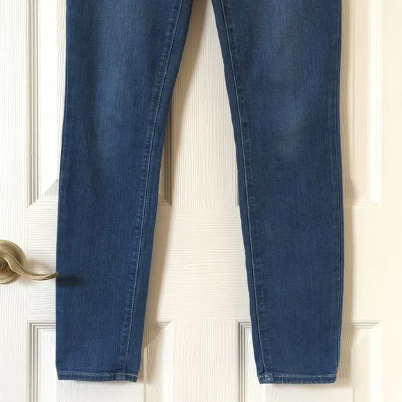 Paige Hoxton Classic Mid Rise Medium Wash Ultra Skinny Jeans Blue 26