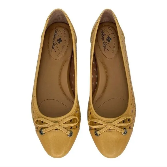 Patricia Nash Bettina Ochre Leather Perforated Bow Accent Womens Flats Size 6M