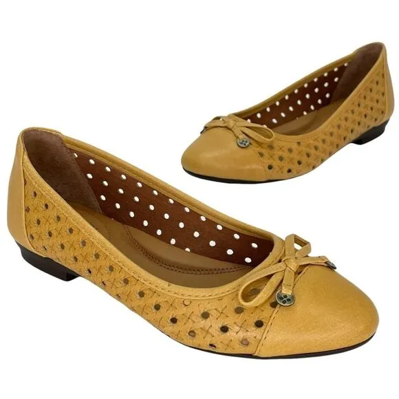 Patricia Nash Bettina Ochre Leather Perforated Bow Accent Womens Flats Size 6M