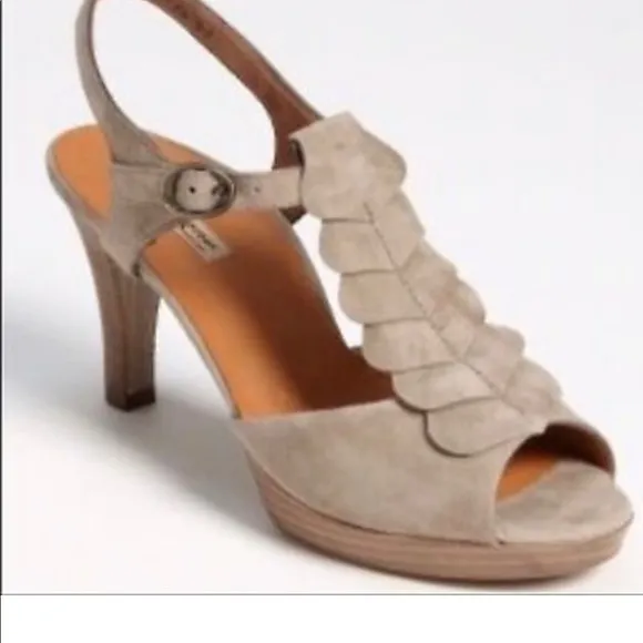Paul Green Lava T-strap Taupe Suede Ruffle Platform Heels Sandals