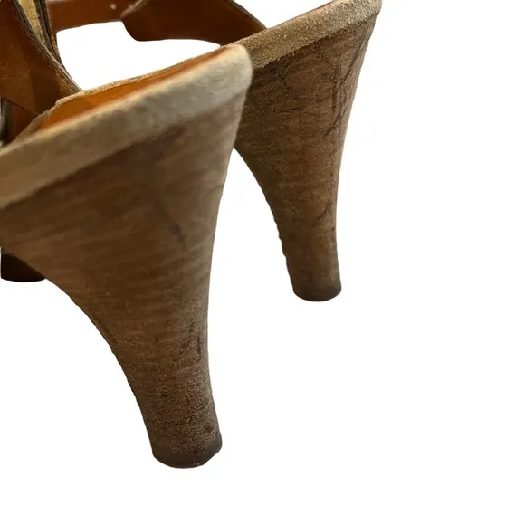 Paul Green Lava T-strap Taupe Suede Ruffle Platform Heels Sandals
