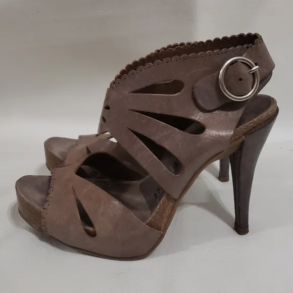 Pedro Garcia Gray Pauline Heel Sandals size 6.5