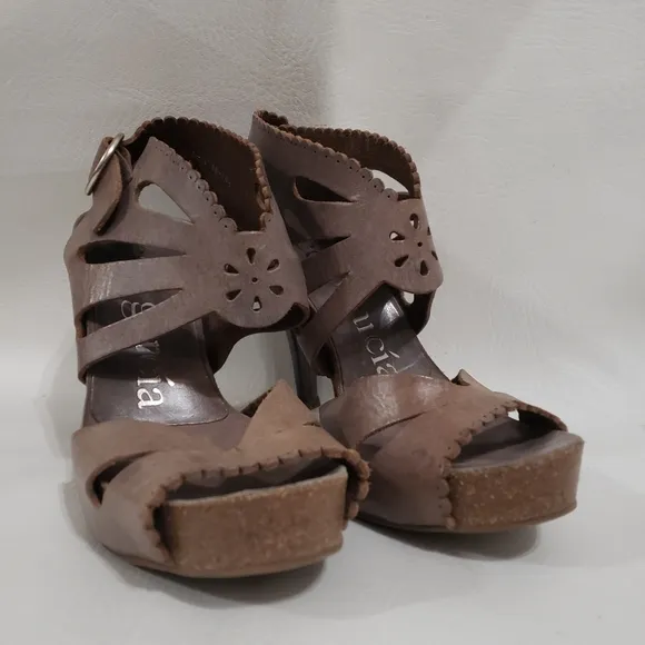 Pedro Garcia Gray Pauline Heel Sandals size 6.5