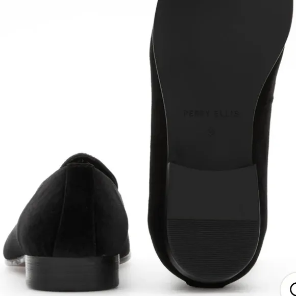 PERRY ELLIS VELVET LOAFERS