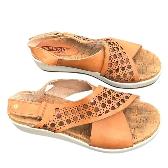 Pikolinos Leather Sandals with adjustable back strap. Size 38/7.5
