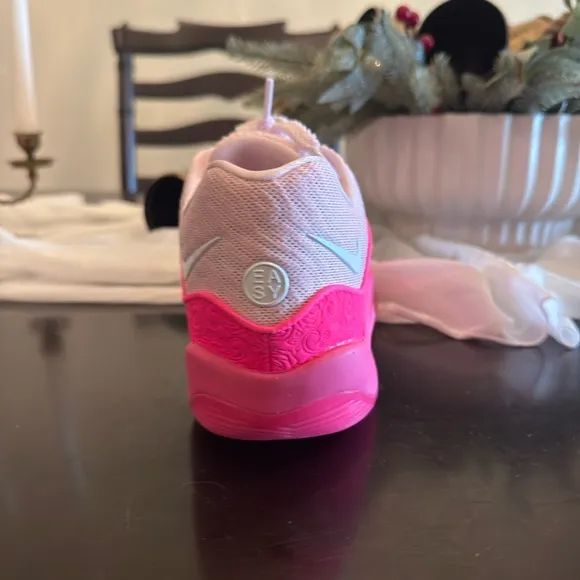 Pink Sneakers with Cushioned Sole and Mesh Design