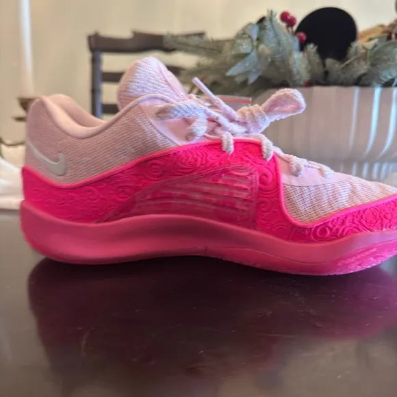 Pink Sneakers with Cushioned Sole and Mesh Design