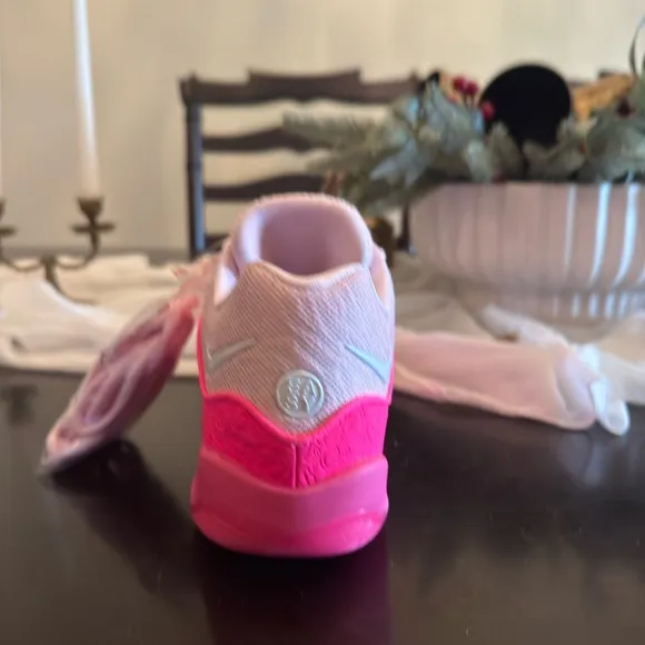 Pink Sneakers with Cushioned Sole and Mesh Design