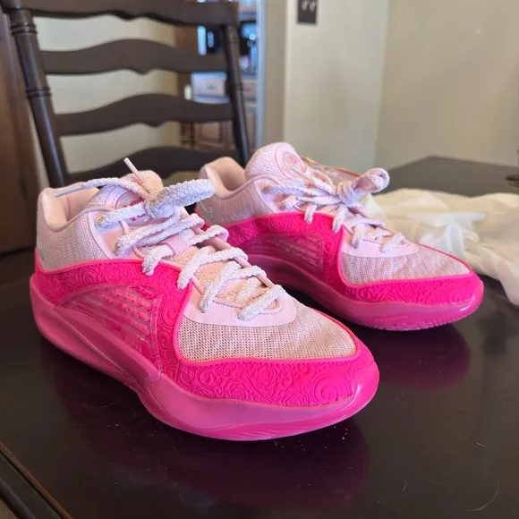 Pink Sneakers with Cushioned Sole and Mesh Design