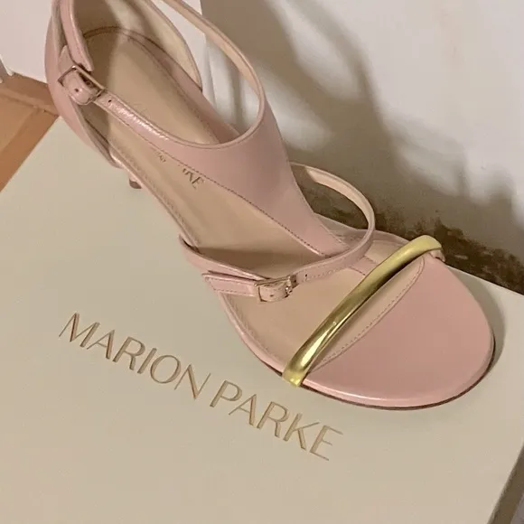 PINK STRAPPY HIGH HEELS STUNNING W/ GOLD ACCENT-MARION PARKE SIZE 8.5 (EU 38.5)