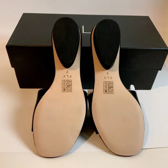 Pour La Victoire Mallory Black Slide Sandal Mules