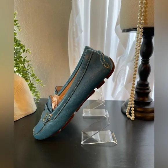 Prada Blue Loafers Size 37.5 (US Size 7.5)
