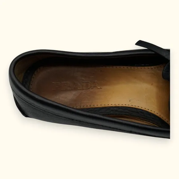 PRADA Women's Shoes Black Leather Driving Loafer with Gold Logo‎ Detail Size 6.5