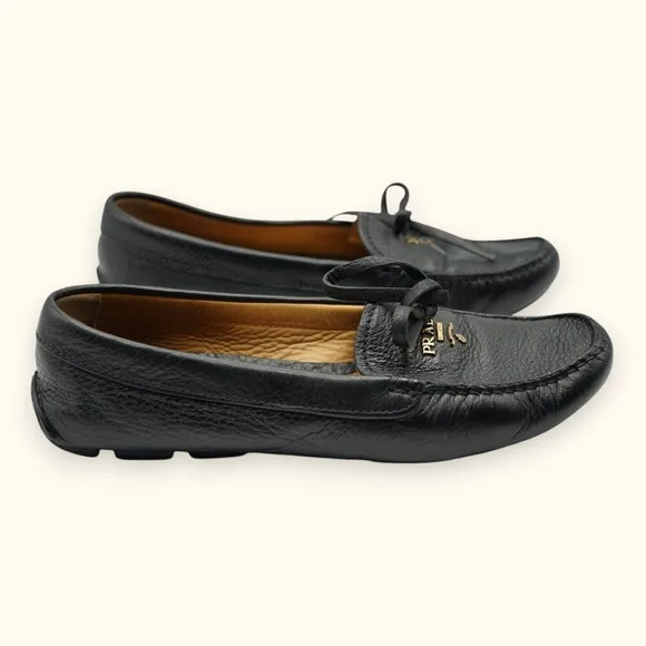 PRADA Women's Shoes Black Leather Driving Loafer with Gold Logo‎ Detail Size 6.5