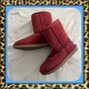 👑✅PRICE FIRM✅Women's Burgundy Red UGG Suede Boots