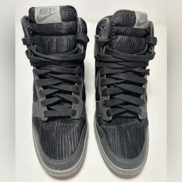 RARE Gray/Black Nike Sky Hi Dunks corduroy leather Wedge Sneaker Size 8 Women’s