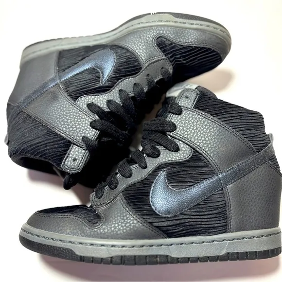 RARE Gray/Black Nike Sky Hi Dunks corduroy leather Wedge Sneaker Size 8 Women’s
