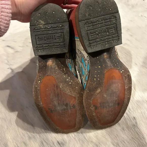 Rare Women’s Corral heart and wing cowboy boots
