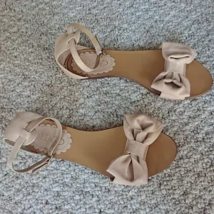 Red Valentino Bow leather Sandals size 37.5