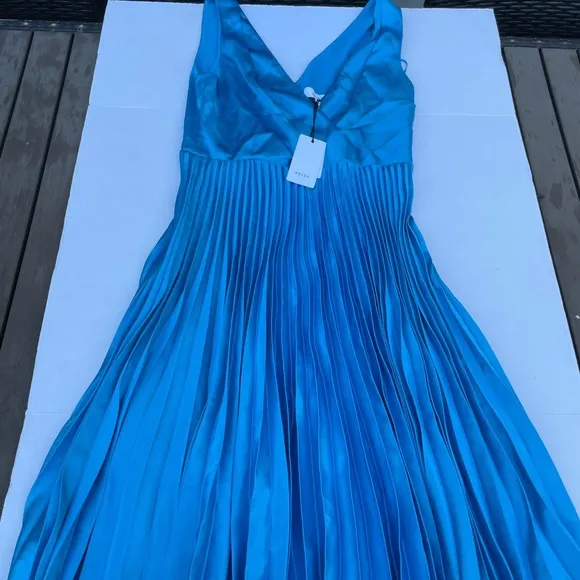 Reiss Alicia Satin Pleated Midi Dress Blue Sz 8 Crossover V-Neck Plunge Neckline
