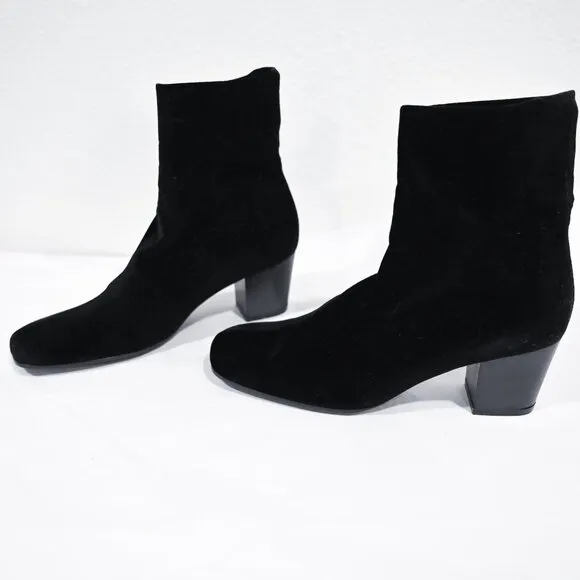 Robert Clergerie Size 6.5 Velvet Pull on Square Toe Block Heel Boots