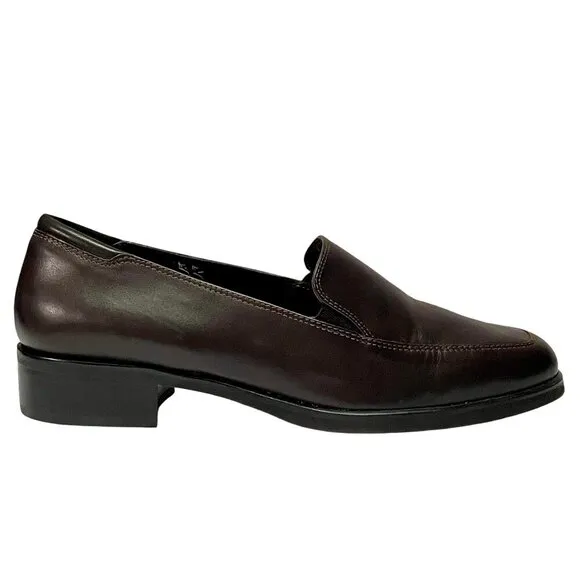 Rockport Brown Leather Slip On Heeled Loafers Womens 9 Preppy Classic Comfy NWOB