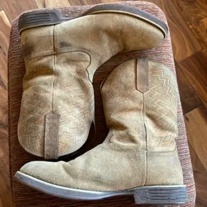 Rocky Men's Brown Pull On Boots. Fair Condition. Size 11M.