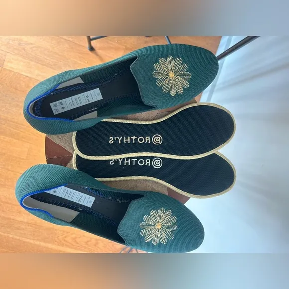Rothy’s Almond Toe Evergreen Embroidered Loafers in Size 10