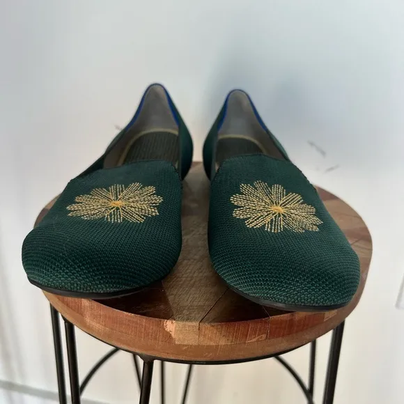 Rothy’s Almond Toe Evergreen Embroidered Loafers in Size 10