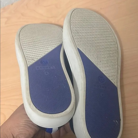 Rothy's Black Slip-On  flats Sneakers size 4 kids