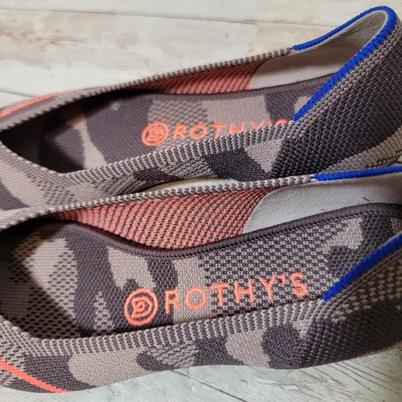 Rothy's NWOB the point in Taupe Camo orange stripe