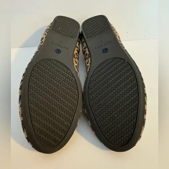 Rothy’s Rounded Toe Leopard Print Slip-Ons Loafers Animal Print. Sz 7.  EUC!