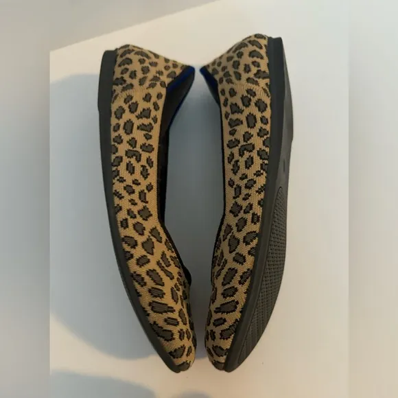 Rothy’s Rounded Toe Leopard Print Slip-Ons Loafers Animal Print. Sz 7.  EUC!