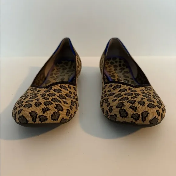 Rothy’s Rounded Toe Leopard Print Slip-Ons Loafers Animal Print. Sz 7.  EUC!