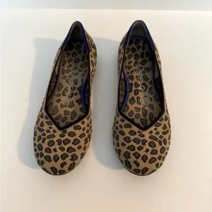 Rothy’s Rounded Toe Leopard Print Slip-Ons Loafers Animal Print. Sz 7.  EUC!