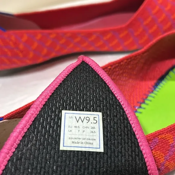 Rothy’s women Rare pattern! The Point Slip On Flats Shoe size 9.5 pinkish coral